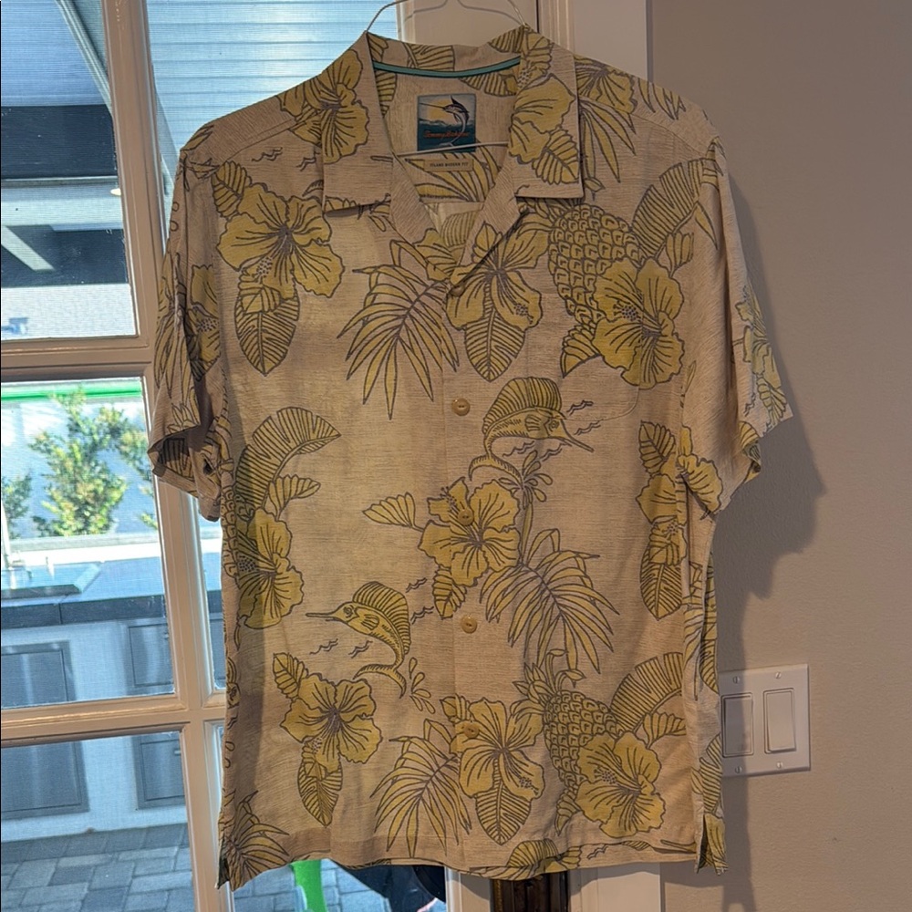 Tommy Bahama Cream and Yellow Casual Button Down Shirt